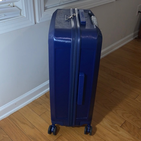 Calvin Klein Royal Blue Hard-Case 24” Suit Case - Picture 4 of 17